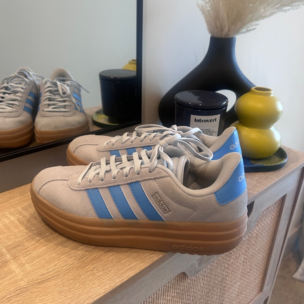 adidas women’s Grey Suede Sneakers with Blue Stripes and Gum Sole - Picture 3 of 4